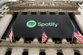 180404_spotify_stock_begins_trading