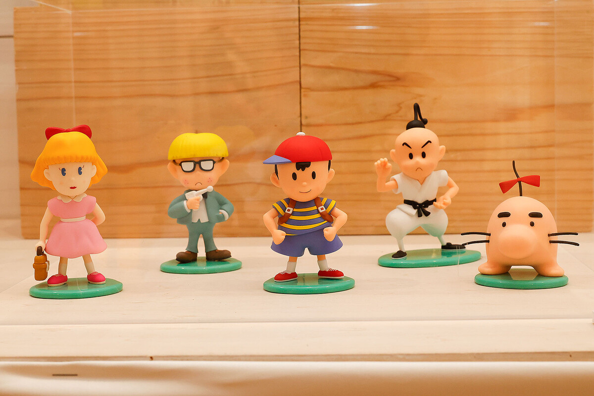 フィギュア MOTHER2 ネス&スターマンセット Amazon | 未開封 MOTHER2 マザー2 スターマン 息子 フィギュア