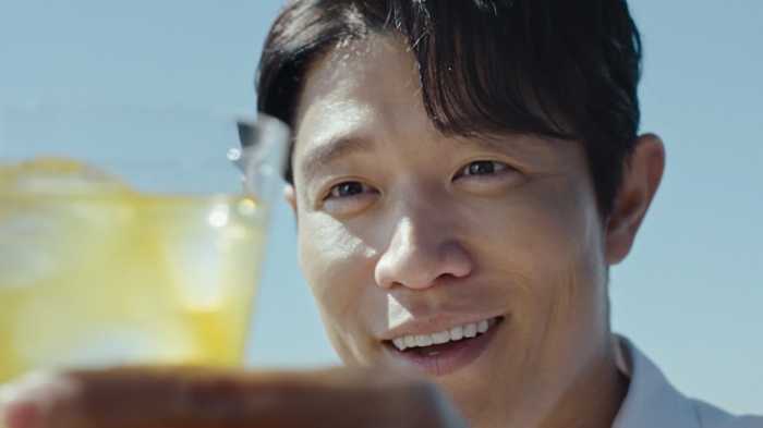 【高畑充希・鈴木亮平】キリン 生茶 販促ボード 非売品 高畑充希、インスタ更新頻度アップに意欲＆鈴木亮平は“サラッと
