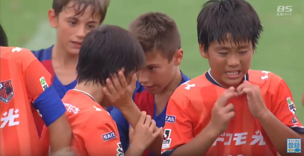 話題騒然！日本チームを慰めるU-12バルセロナが大人すぎると絶賛の声