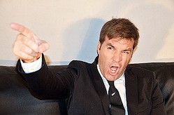 プライドの高い人ほど人を嫌う心理 誰かを傷つけることで 自分のプライドを保つ Peachy ライブドアニュース