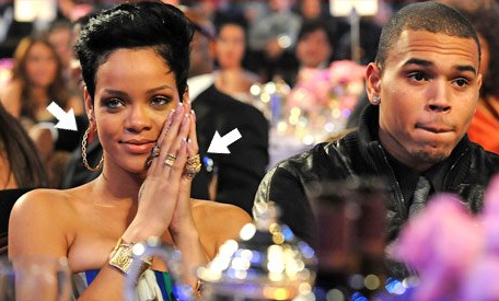 イタすぎるセレブ達 返して リアーナdv事件証拠品 1億4千万円のアクセサリーはまだ警察の金庫に ライブドアニュース