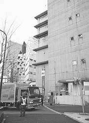 日本郵便 けん引車死亡事故 効率優先 の犠牲 運転訓練 マニュアルなし 会社は 本人のミス ライブドアニュース