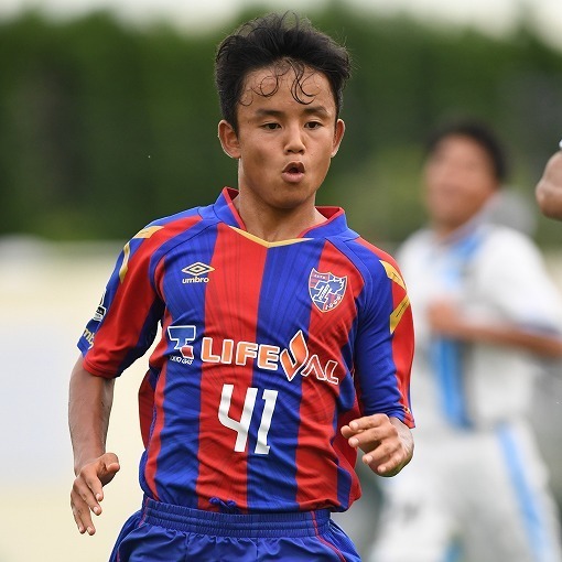 Jデビューへの期待が高まる久保。写真:徳原隆元(サッカーダイジェスト写真部)