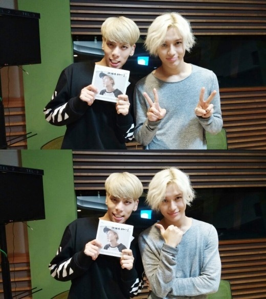 SHINee テミン＆ジョンヒョンの厚い友情…ラジオ局での写真を公開