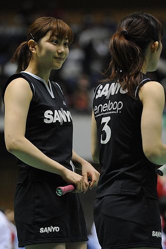 潮田玲子（左）、森かおり ／ バドミントン日本リーグ - ライブドア