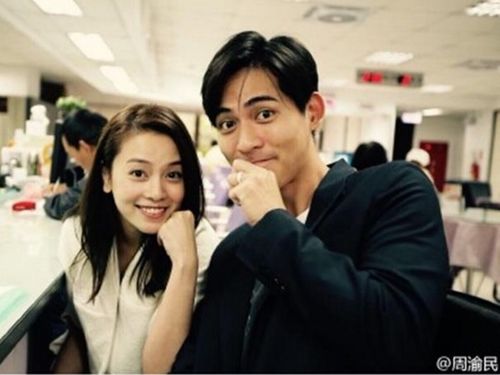 ヴィック・チョウ、結婚を発表 指輪写真でラブラブっぷりアピール