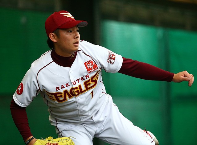 背番号『1』を付けてプレーする楽天の松井裕樹©BASEBALLKING