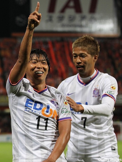寿人が3戦連発で11年連続2桁得点達成 ゴール後には カズダンス 披露 ライブドアニュース