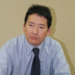 ����ʤ�������Ҥ�����  ������ض�������Ρ����ءˡ�����36ǯ12��5�����ޤ졣1991ǯ3����������ر����ظ������θ������ñ�̼�����ء�1991ǯ4����Ω��Ʊ���浡���ʸ������ʳظ��浡����ʬ�Ҳʳظ�������Ǥ������Ȥ���ʬ���ǻҸ���˽�����1992ǯ3��֥ڥ��֥������ȷ����縶�Ҳ����Τθ���פˤ���Ρ����ء˵�����ء�1993ǯ�ѹ�Ω�����Ұ��������1994ǯ4����Φ��ü�ʳص�����ر���غ����ʳظ���ʽ��ꡢ2000ǯ1��������ز��طϽ�������2003ǯ5��彣�����ر����ظ��污������2005ǯ����2012ǯ�ޤǲʳص��ѿ��������ʳص��ѿ���Ĵ���񸦵��ΰ�紴��2005ǯ����2008ǯ�ޤǶ彣�����Ĺ�����亴�ʹ�¤����ô���ˡ�2009ǯ4����������ر����ظ���ʶ����˽�Ǥ��2013ǯ��5�󲽳إ��ߥåȵ�Ĺ�ʥơ��ޤϸ���ͭ�����ѡˡ����ߡ�ʸ���ʳؾʸ��濶���ɲʳش���������ʻǤ������4���������������ʸ���ô���ˡ����ܲ��ز�ؽѾޡ����ؽѾޡ��ޥ륳���ݡ��������ꥢ�ʳؾޤʤɤ���ޡ�������ʸ200��;��