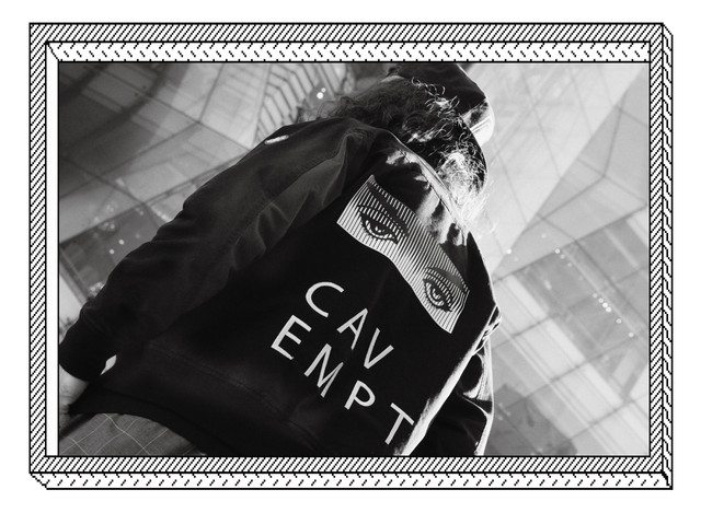 C.E×B&Yの限定アイテム登場。モノトーンシックなジャケット、キャップ