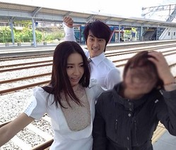 ソン スンホン シン セギョンに拳を振り上げる コミカルな写真に 爆笑 ライブドアニュース