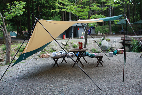 広々アウトドアリビング空間をつくるための強い味方「XPヘキサタープ