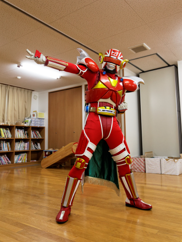 君はちくわとカニカマ企業が生んだご当地ヒーロー『スギヨ仮面』を知っ 