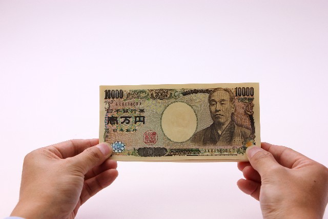 上限1万円借りれる！金欠の明大生を助けてくれる事務室がありがたい