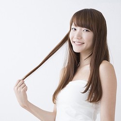 服装はおしゃれだけど髪がバサバサ Vs 服装はダサいけど髪はつやつや 男性が選ぶのは Peachy ライブドアニュース