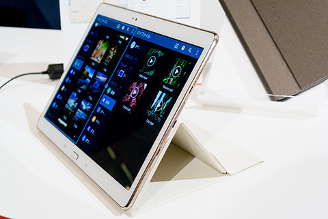 au GALAXY Tab S SCT21★ワンセグ　ギャラクシー　タブレット au GALAXY Tab S SCT21☆ワンセグギャラクシータブレット