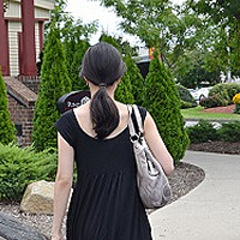 大きなバッグの女性はng 実は バッグ が男性へ与える印象は大きい Peachy ライブドアニュース