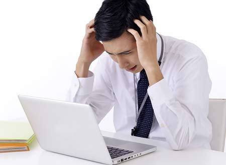 外国人の部下を持つ上司の4割が強いストレス抱く「自己主張が強い」