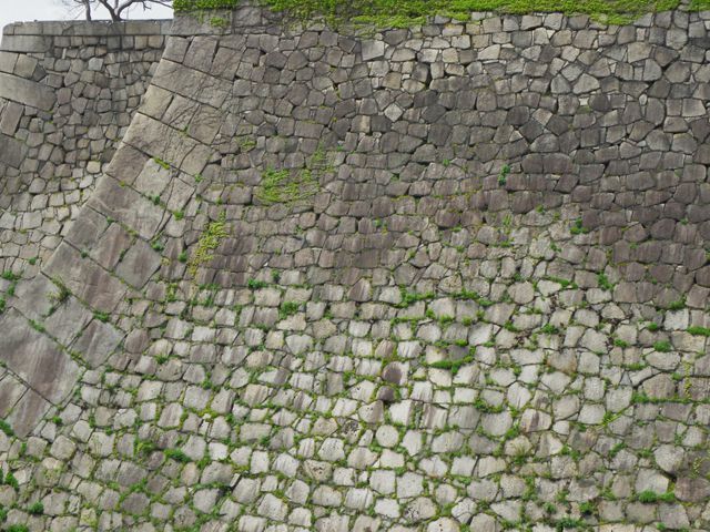 歴史の謎！ 信長さんの安土城を造るときにあったはずの巨石はどこに