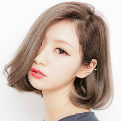 モテ髪の定番と言えばコレ 人気の ミディアムボブ ボブディ が可愛いワケ Peachy ライブドアニュース