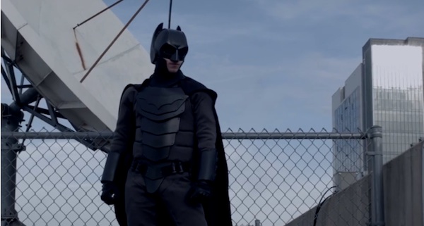 信頼できるバカ バットマンマニアが手作りバットスーツを遂に完成させる 販売へ ライブドアニュース