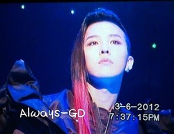 BIGBANG��YOU��I�פ˽б顢G-DRAGON��ȱ�������ܽ��ޤ�