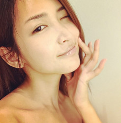 紗栄子が色っぽすぎるスッピン顔を披露 肌がキレイ 可愛すぎる と絶賛の声 ライブドアニュース