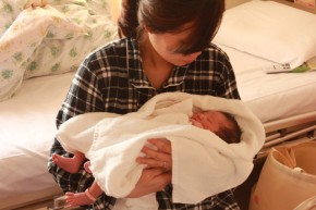 どんな気持ちで乗り切る 入院中 出産直後の寂しさ ライブドアニュース