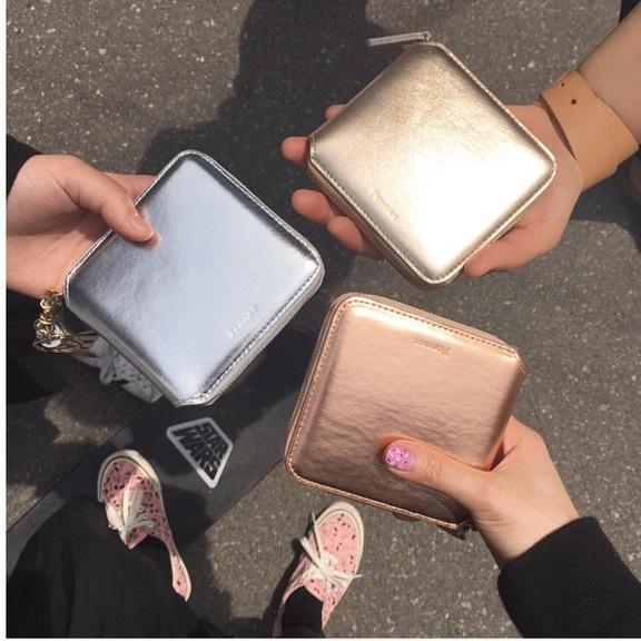 もうチェック済み 韓国で人気のお財布 Fennec フェネック をチェック Peachy ライブドアニュース