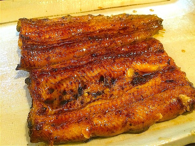 美味しんぼ80巻に登場する親父さんのウナギを食べに行こう!東京・中野区の「味治(みはる)」