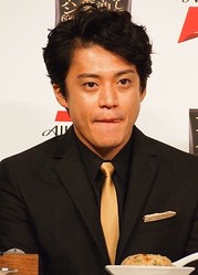 エンタがビタミン 小栗旬の好きな食べ物は ご飯を美味しそうに食べる有名人 ランクインで判明 ライブドアニュース