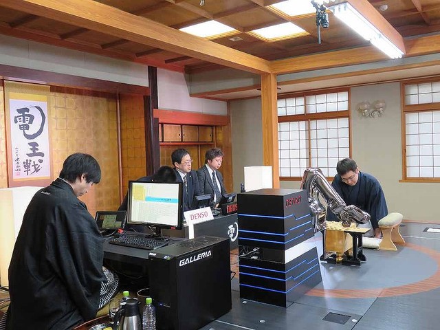 「第1期電王戦」第1局はPONANZAが先勝。第2局は5月21日~延暦寺にて開催