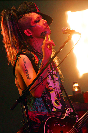 歌舞伎男子”雅-miyavi-「ビジュアル系を変えていく」 - ライブドアニュース