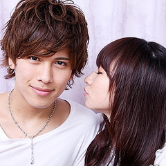 褒めりゃいいってもんじゃない 本当に愛される あげまん彼女 の特徴 ４選 Peachy ライブドアニュース