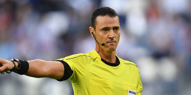 画像 コンフェデ開幕戦 審判の スプレー が少し話題に 1 3 ライブドアニュース