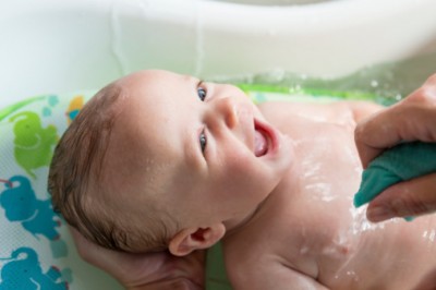 毎日が良いの 赤ちゃんのお風呂の入れ方 洗い方 Peachy ライブドアニュース