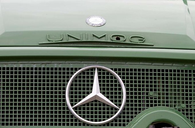 ベンツマークのバリゴ 世界の名車】登坂性能45度！ 線路まで走れるメルセデス・ベンツ