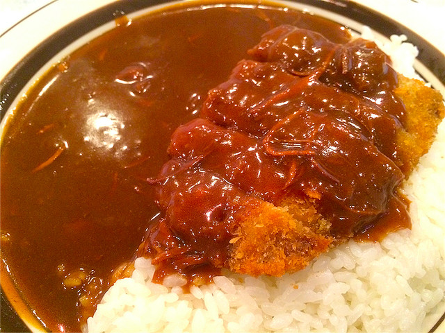 カツカレーがなんと500円!上野のカレー専門店「クラウンエース」