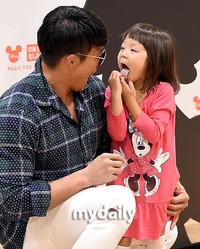 ��PHOTO�۽�������������������Red Velvet ���륮��֥�˥����׿��������䥤�٥�Ȥ˽���