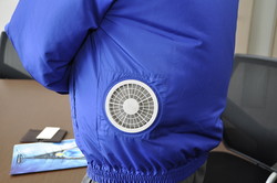 ʬ2Υե󤬤ĤƤ롣̾ϼ̾ƱֶĴס