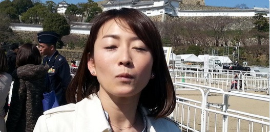 狩野恵里アナの モヤさま セクシーすぎる体当たりロケが大人気 局アナ初の快挙www ライブドアニュース