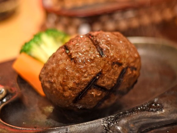東京では味わえない 静岡ご当地レストランさわやか げんこつハンバーグ の肉加減に衝撃を受けた ライブドアニュース 東京では味わえない 静岡ご当地レストランさわやか げんこつハンバーグ の肉加減に衝撃を受けた ライブドアニュース