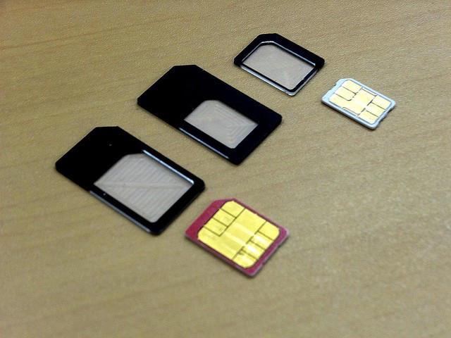 格安simカード1枚で複数スマホを使う技 Simカードアダプター活用の便利さとリスク ライブドアニュース