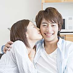 不意打ちにドキッ 男性が今でも忘れられない 印象的なキス 4選 Peachy ライブドアニュース