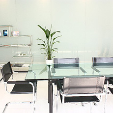 恥ずかしすぎる 私の 生理モレ エピソード 白スカートが赤いしみ模様に 会議中に椅子まで Peachy ライブドアニュース