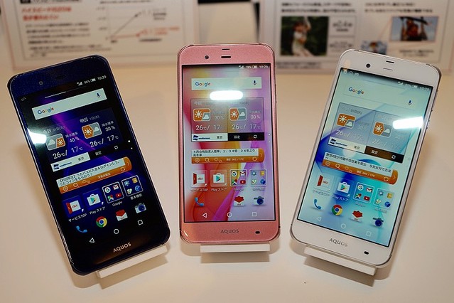 au�����㡼��������ǽ���ޥ� AQUOS SERIE SHV34 ��6��10����ȯ��