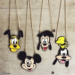 ミッキー プルート グーフィー マックスデザインのダイカットiphoneケース パニカム ディズニーデザイン キャラフォンケース ライブドアニュース