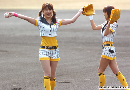 画像 熊田曜子 山本梓 阪神 楽天 オープン戦 始球式 ライブドアニュース