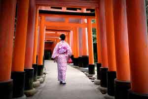 日本政府観光局(JNTO)によれば、2015年に日本を訪れた中国人旅行客は前年比107.3%増の499万3689に達し、過去最高を記録した。16年もこの傾向は続いており、16年2月末時点での伸びは前年比66.4%に達している。(イメージ写真提供:123RF)